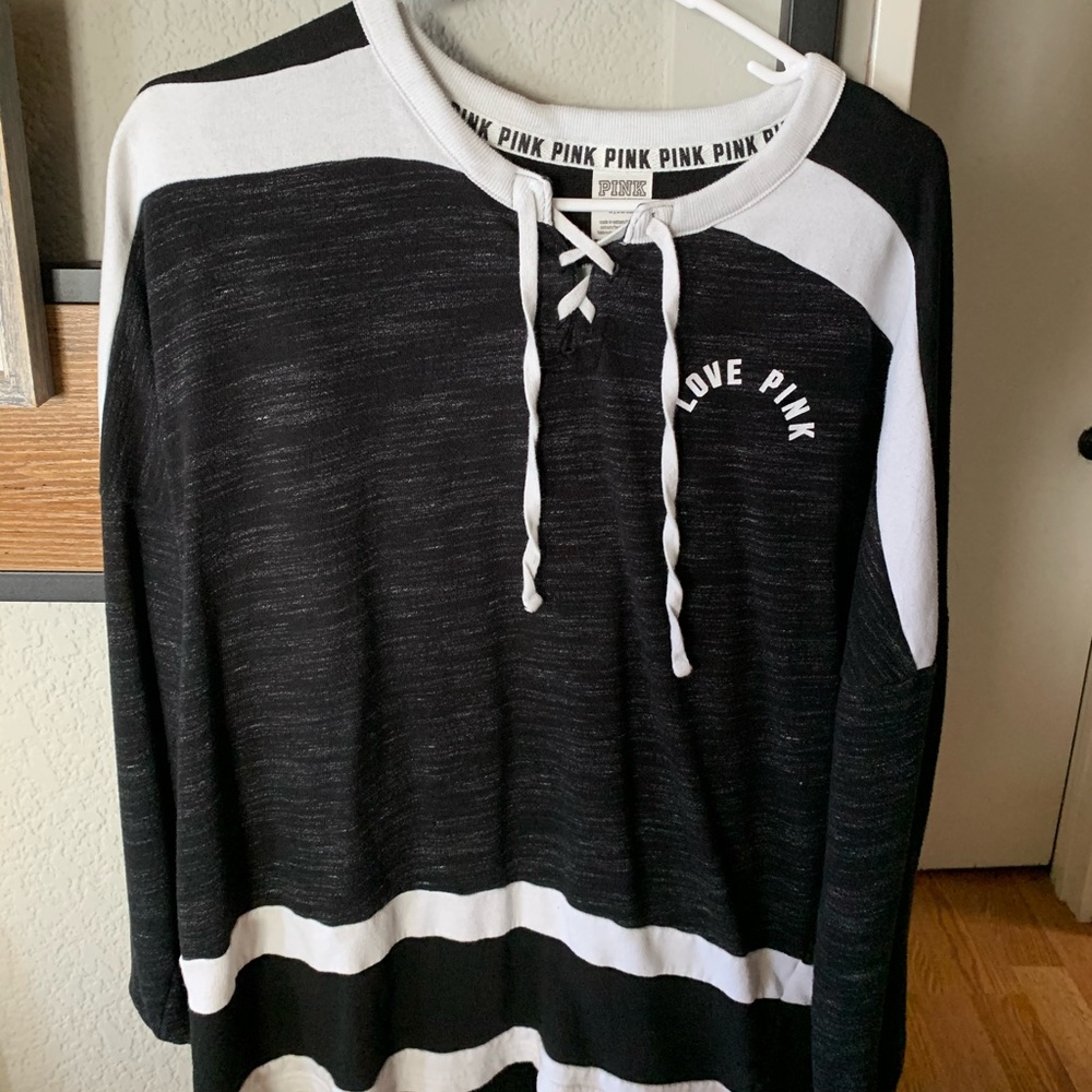 Victoria’s Secret Sweater/Crew neck